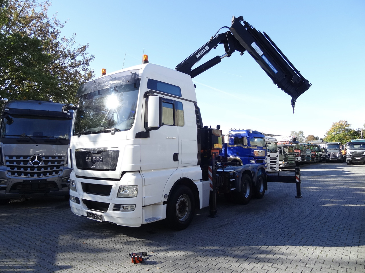 MAN TGX 33.480 6X4 Kran MKG 381 bis 20 Meter - Tractor unit: picture 1 MAN TGX 33.480 6X4 Kran MKG 381 bis 20 Meter - Tractor unit: picture 1