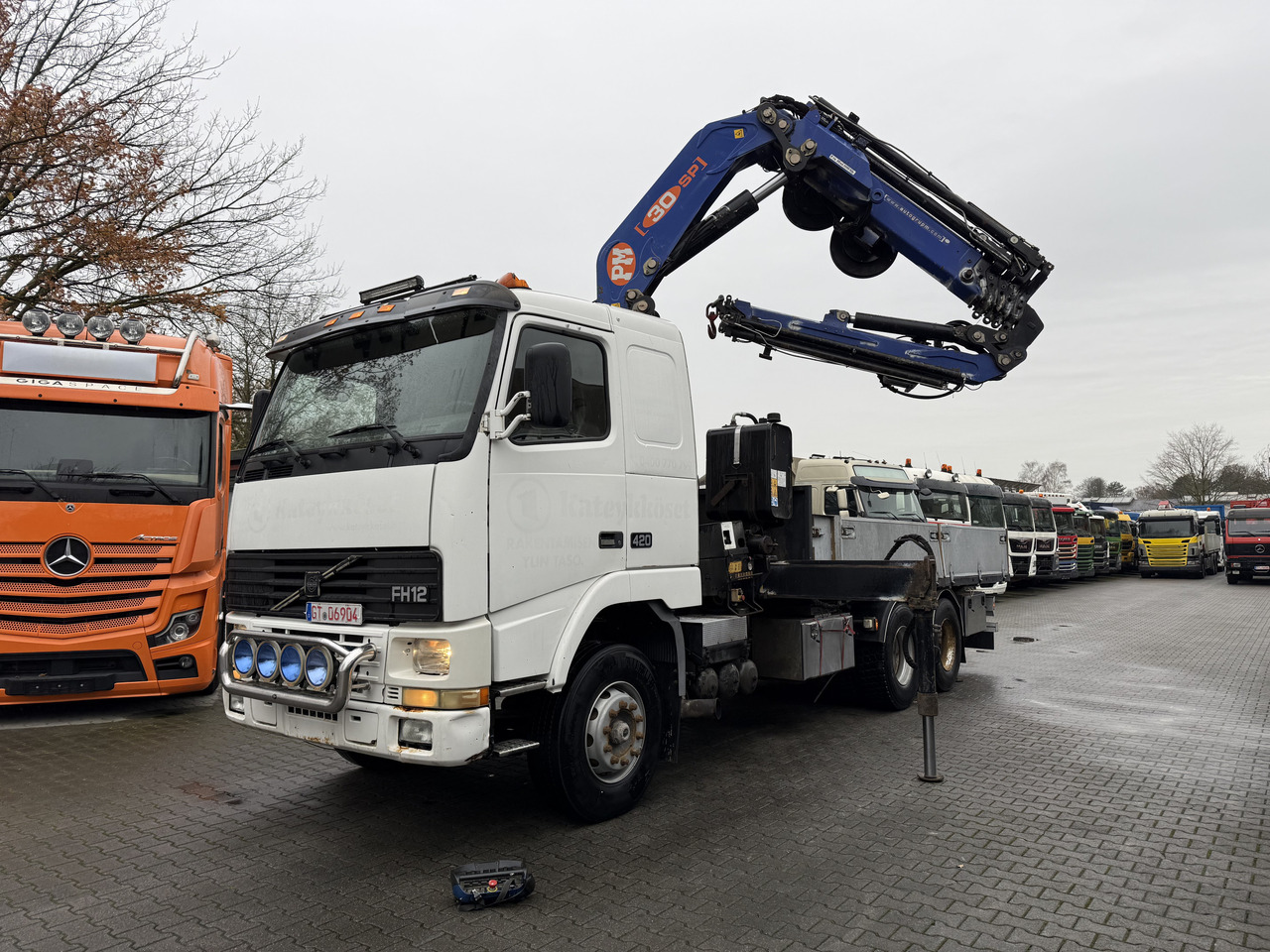 Volvo FH12 420 6X2 Kran PM 30025 bis 26.5 Meter - Crane truck, Dropside/ Flatbed truck: picture 1 Volvo FH12 420 6X2 Kran PM 30025 bis 26.5 Meter - Crane truck, Dropside/ Flatbed truck: picture 1