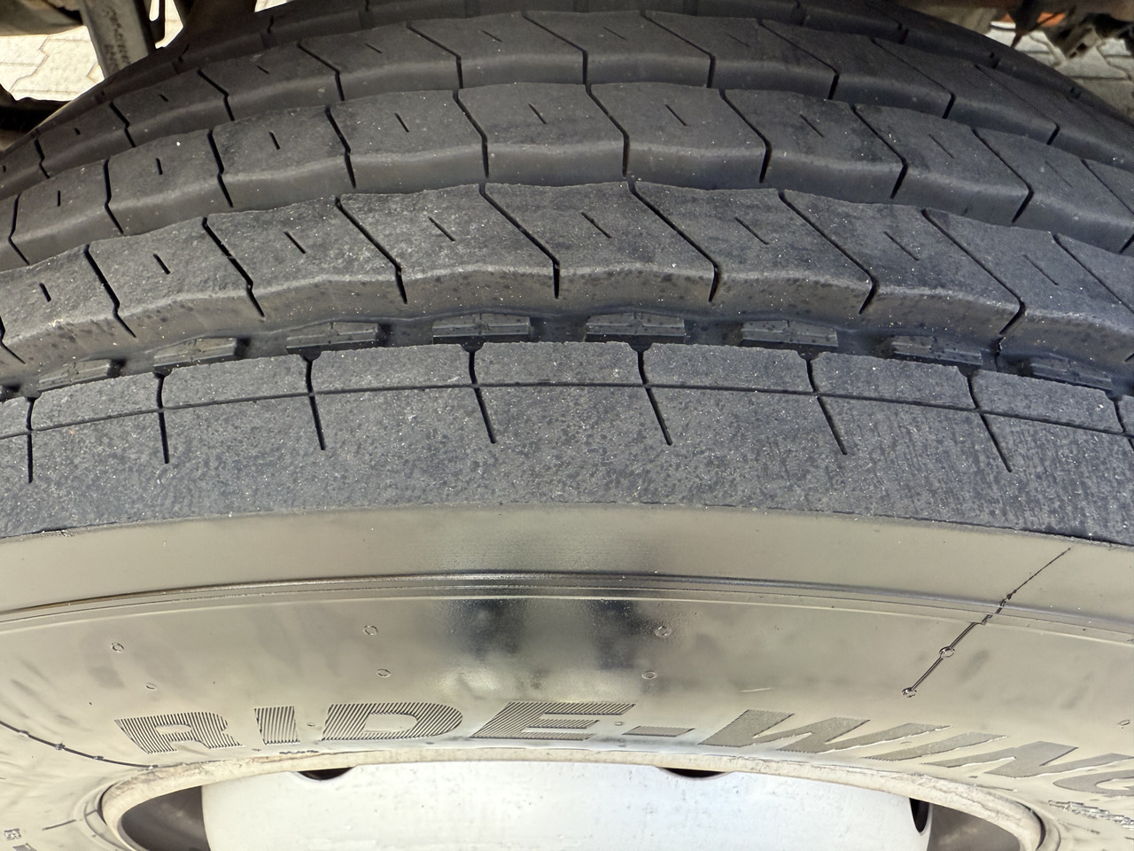 Volvo FL210 14 Tonner - Curtainsider truck: picture 2 Volvo FL210 14 Tonner - Curtainsider truck: picture 2