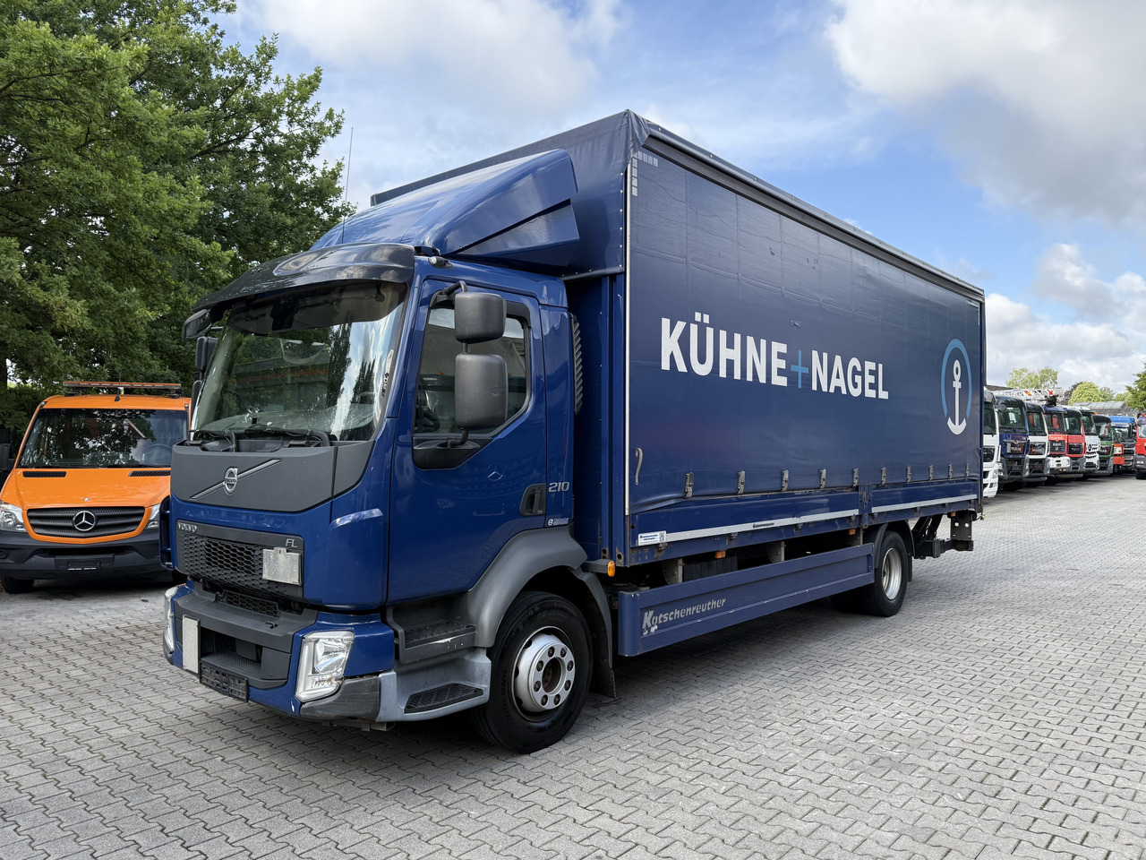 Volvo FL210 14 Tonner - Curtainsider truck: picture 1 Volvo FL210 14 Tonner - Curtainsider truck: picture 1