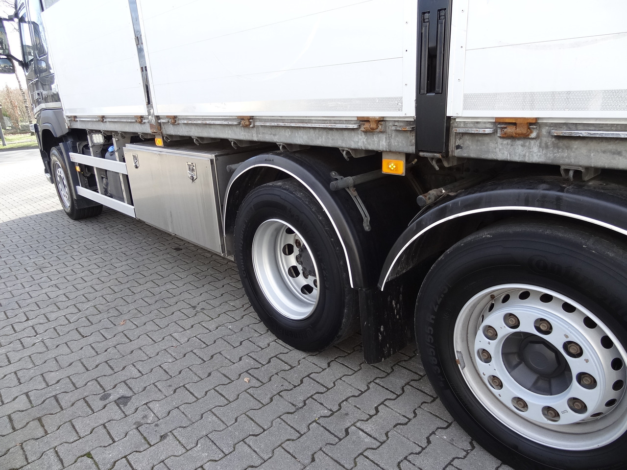 Volvo FM370 6X2*4 Kennis K14 Kran - Dropside/ Flatbed truck, Crane truck: picture 3 Volvo FM370 6X2*4 Kennis K14 Kran - Dropside/ Flatbed truck, Crane truck: picture 3