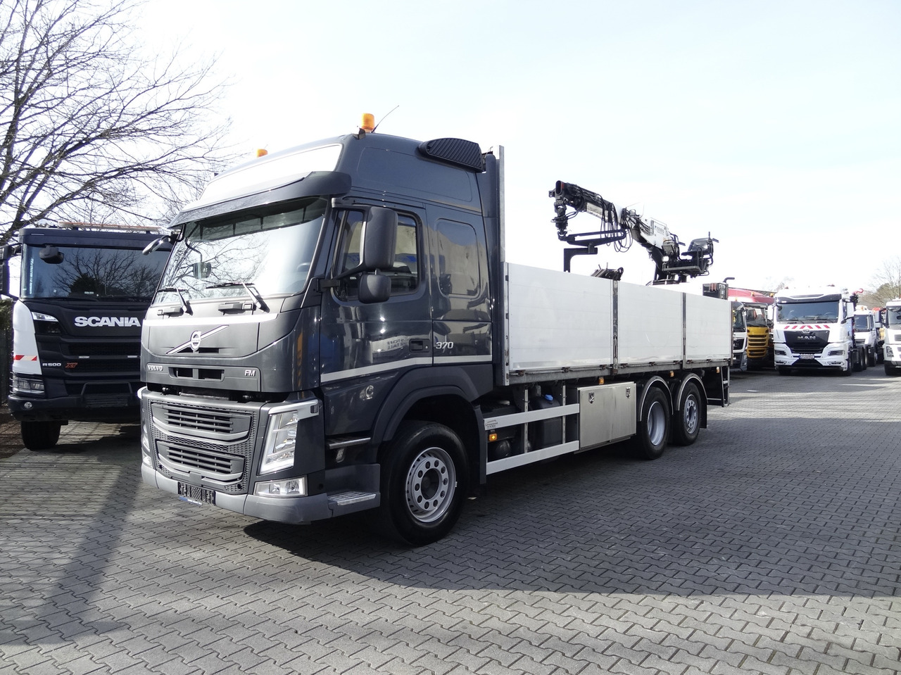 Dropside/ Flatbed truck, Crane truck Volvo FM370 6X2*4 Kennis K14 Kran: picture 11 Dropside/ Flatbed truck, Crane truck Volvo FM370 6X2*4 Kennis K14 Kran: picture 11