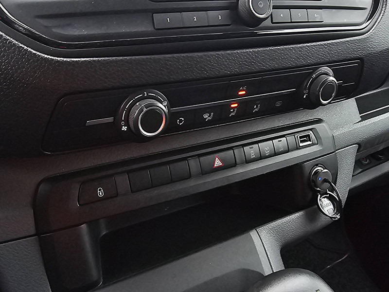 Minibus, Passenger van Citroën Jumpy 1.6 XL 9 pers EURO6: picture 11 Minibus, Passenger van Citroën Jumpy 1.6 XL 9 pers EURO6: picture 11