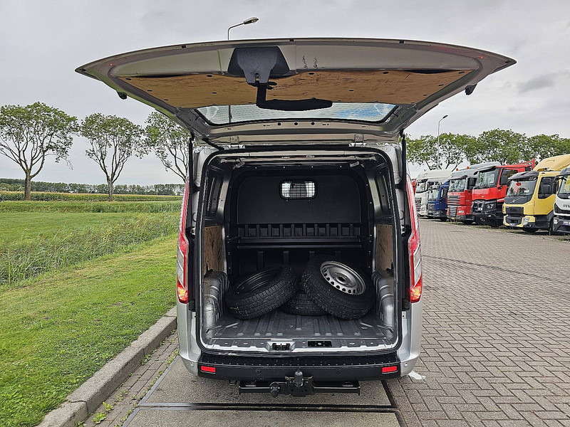 Small van Ford Transit 2.0 L2H1 Dub.-Cab.: picture 14