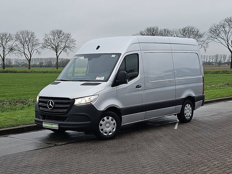 Mercedes-Benz Sprinter 315 L2H2 RWD Mbux - Small van: picture 2 Mercedes-Benz Sprinter 315 L2H2 RWD Mbux - Small van: picture 2