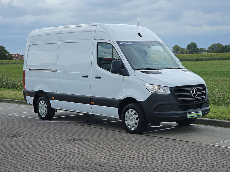 Mercedes-Benz Sprinter 317 L2H2 3.5T-Trekhaak! - Panel van: picture 5 Mercedes-Benz Sprinter 317 L2H2 3.5T-Trekhaak! - Panel van: picture 5