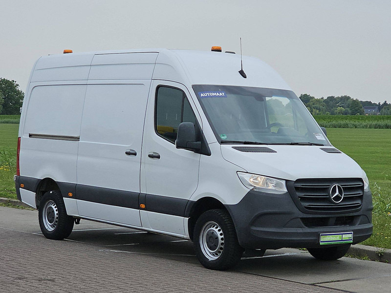Mercedes-Benz Sprinter 319 L2H2 V6 3.5t-Trekh. - Panel van: picture 5 Mercedes-Benz Sprinter 319 L2H2 V6 3.5t-Trekh. - Panel van: picture 5
