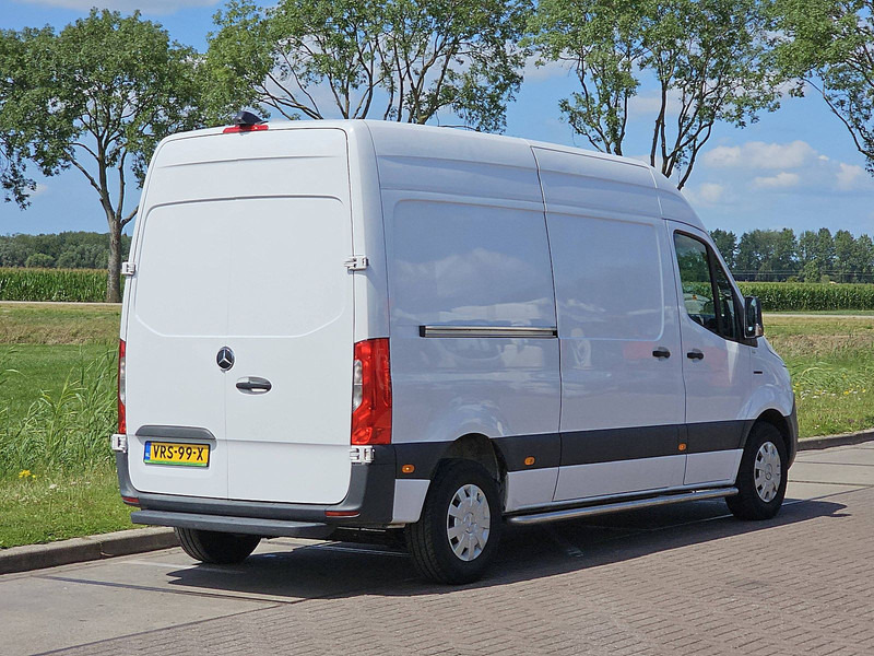 Mercedes-Benz eSprinter L2H2 35 KWH - Panel van, Electric van: picture 3 Mercedes-Benz eSprinter L2H2 35 KWH - Panel van, Electric van: picture 3