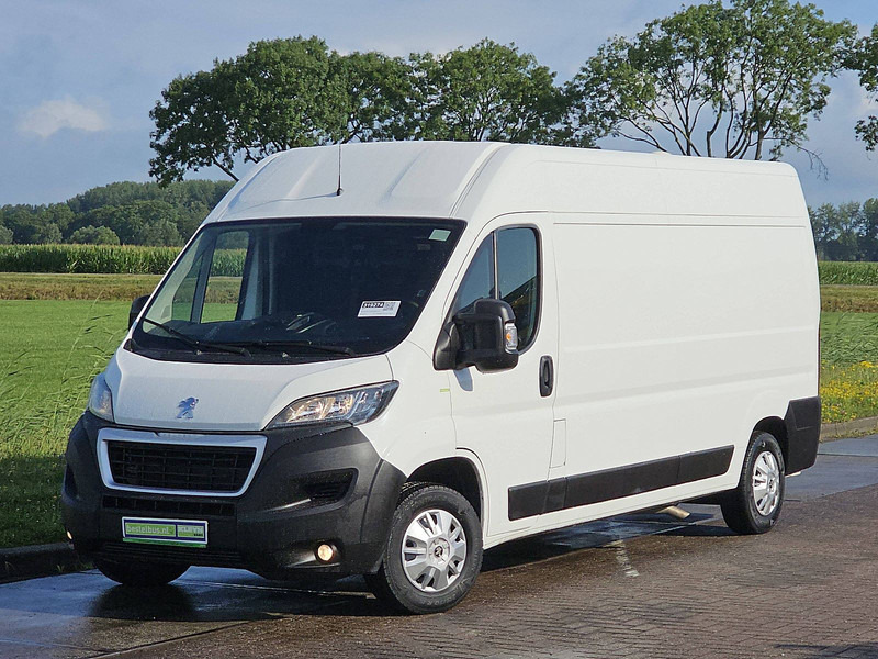 Peugeot Boxer 2.0 BHDI 130 L3H2 36 dkm - Small van: picture 2 Peugeot Boxer 2.0 BHDI 130 L3H2 36 dkm - Small van: picture 2