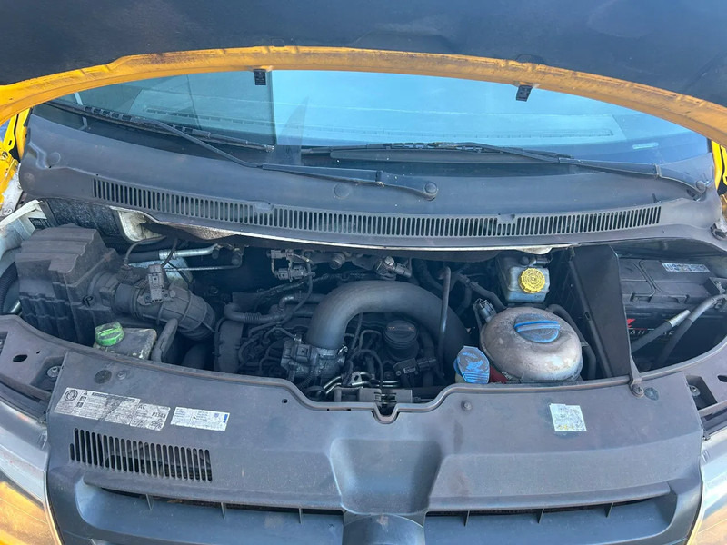 Bus Volkswagen Transporter Kombi: picture 8