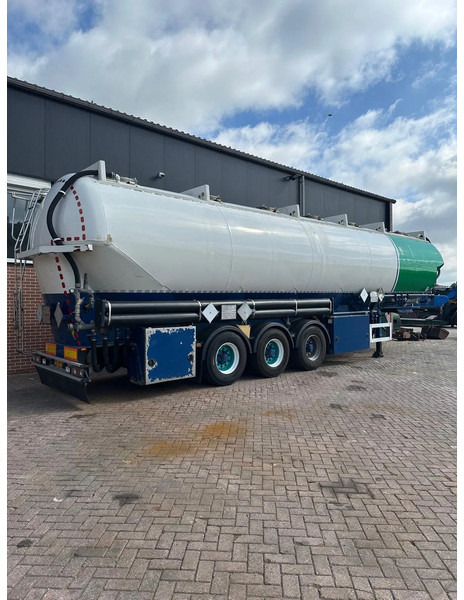 Feldbinder EUT 65.3 7 compartments - Tank semi-trailer: picture 2 Feldbinder EUT 65.3 7 compartments - Tank semi-trailer: picture 2