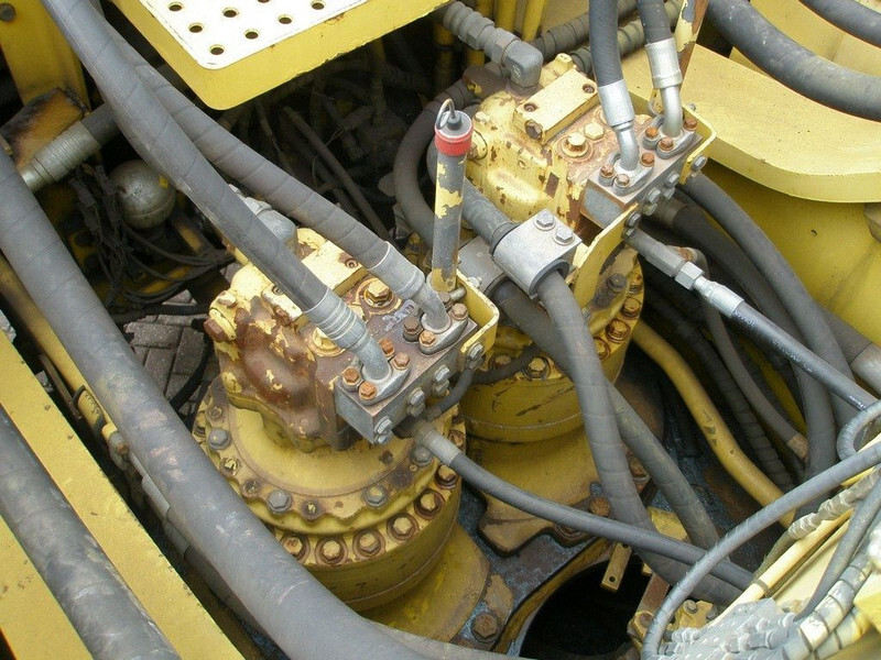 Crawler excavator Komatsu PC 600LC-7K: picture 10