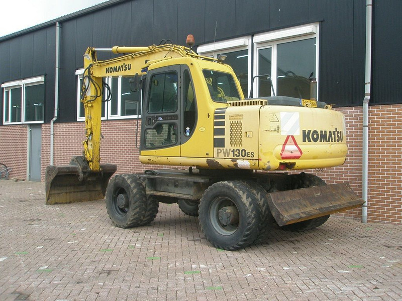 Komatsu PW 130ES-6K - Wheel excavator: picture 2 Komatsu PW 130ES-6K - Wheel excavator: picture 2