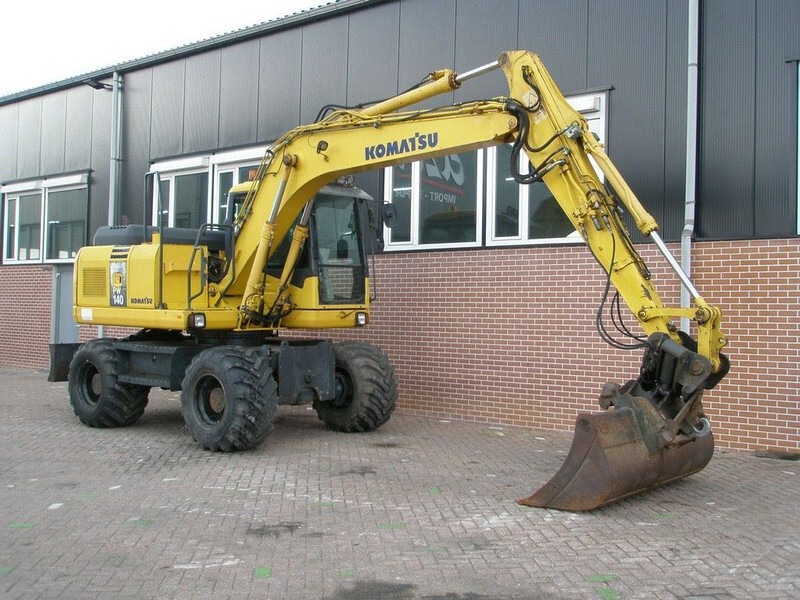 Komatsu PW140-7 - Wheel excavator: picture 3 Komatsu PW140-7 - Wheel excavator: picture 3