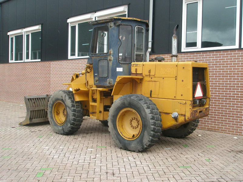 Komatsu W40-2 - Wheel loader: picture 2 Komatsu W40-2 - Wheel loader: picture 2