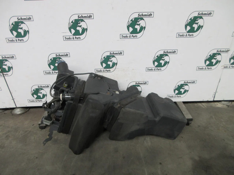 DAF 1981181//1880900 //2022767 DAF XF 410 - 450 - 480 - 530 - EURO 6 - Fuel tank for Truck: picture 3 DAF 1981181//1880900 //2022767 DAF XF 410 - 450 - 480 - 530 - EURO 6 - Fuel tank for Truck: picture 3