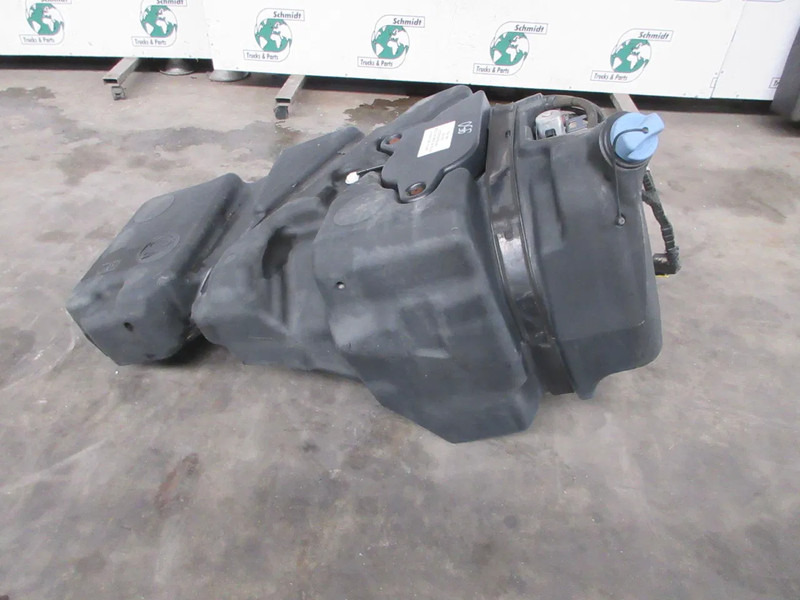DAF 1981182 //1928238 // 1981181 DAF XF EURO 6 90 LITER INHOUD - Fuel tank for Truck: picture 3 DAF 1981182 //1928238 // 1981181 DAF XF EURO 6 90 LITER INHOUD - Fuel tank for Truck: picture 3