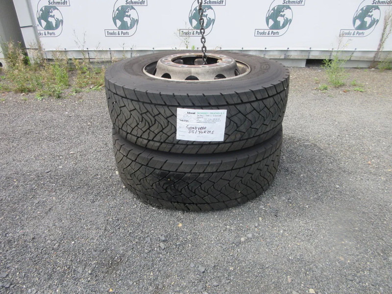 Goodyear 315 / 70 R 22.5 ACHTERBAND MET STAAL WIEL - Tire for Truck: picture 3 Goodyear 315 / 70 R 22.5 ACHTERBAND MET STAAL WIEL - Tire for Truck: picture 3