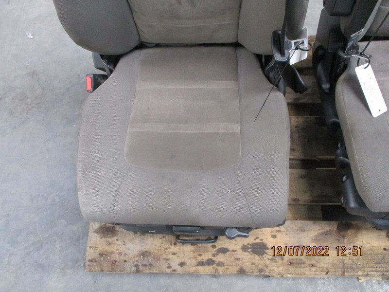 Iveco 5801416515 // 5801419691 HI WAY EURO 6 RECHT EN LINKS - Seat for Truck: picture 5 Iveco 5801416515 // 5801419691 HI WAY EURO 6 RECHT EN LINKS - Seat for Truck: picture 5