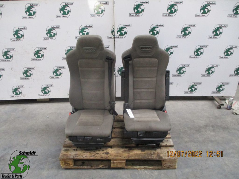 Iveco 5801416515 // 5801419691 HI WAY EURO 6 RECHT EN LINKS - Seat for Truck: picture 1 Iveco 5801416515 // 5801419691 HI WAY EURO 6 RECHT EN LINKS - Seat for Truck: picture 1