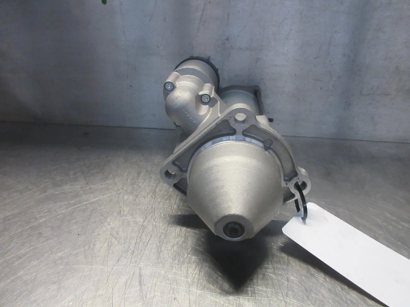Iveco 5801577136 STARTMOTOR IVECO HI WAY NIEUWE 5 X OP VOORRAAD - Starter for Truck: picture 2 Iveco 5801577136 STARTMOTOR IVECO HI WAY NIEUWE 5 X OP VOORRAAD - Starter for Truck: picture 2