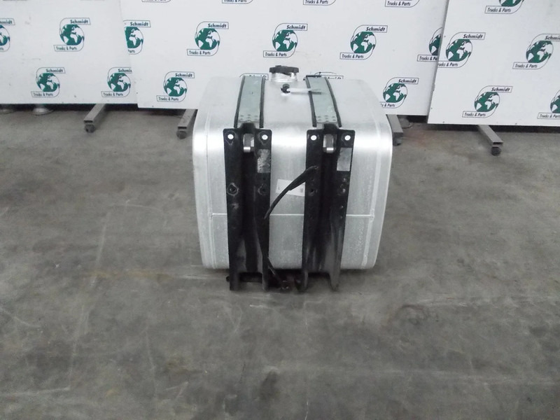 MAN 81.12201-5867 // 250 LITER TANK MAN TGX TGS EURO 6 - Fuel tank for Truck: picture 3 MAN 81.12201-5867 // 250 LITER TANK MAN TGX TGS EURO 6 - Fuel tank for Truck: picture 3