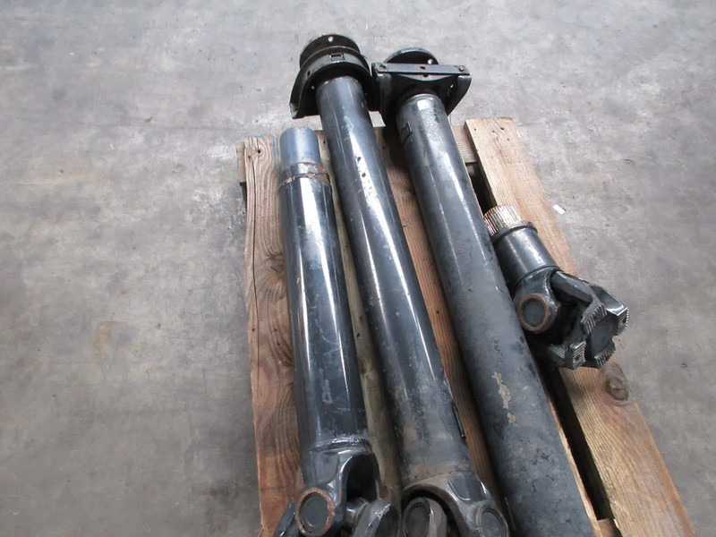 MAN 81.39366-6137//81.39366-6140//81.39326-6120 AANDRIJFAS MAN 41.440 8X4 EURO 6 - Drive shaft for Truck: picture 5 MAN 81.39366-6137//81.39366-6140//81.39326-6120 AANDRIJFAS MAN 41.440 8X4 EURO 6 - Drive shaft for Truck: picture 5