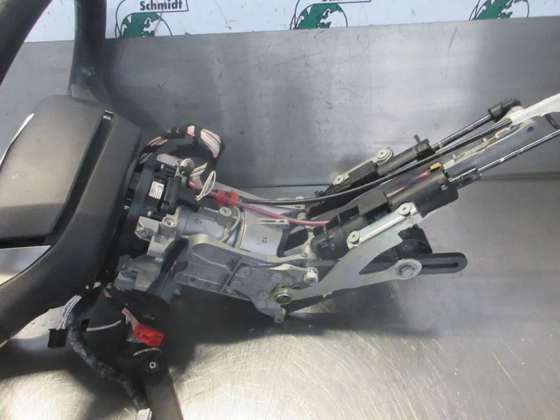 MAN 81.46113-6289 // 81.46433-6020 // 81.64633-6019 // STUURKOLOM MAN 18.510 EURO 6 - Steering column for Truck: picture 3 MAN 81.46113-6289 // 81.46433-6020 // 81.64633-6019 // STUURKOLOM MAN 18.510 EURO 6 - Steering column for Truck: picture 3