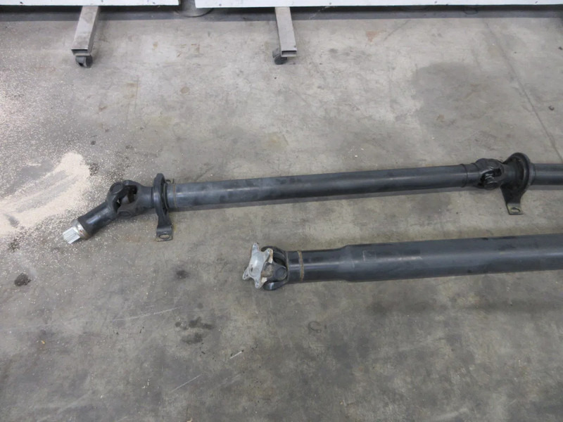 Mercedes-Benz A 906 900 01 03 // A 002 990 68 03 // A 907 410 67 00 // A 907 410 51 01 AANDRIJFAS - Drive shaft for Truck: picture 2 Mercedes-Benz A 906 900 01 03 // A 002 990 68 03 // A 907 410 67 00 // A 907 410 51 01 AANDRIJFAS - Drive shaft for Truck: picture 2
