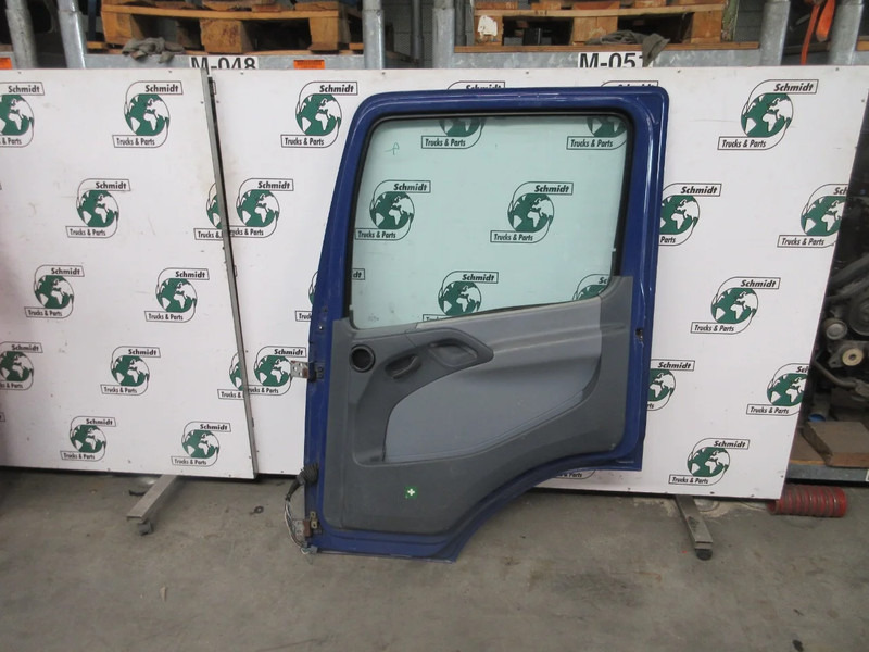 Mercedes-Benz A 960 720 24 03//A 973 720 18 05 DEUR RECHTS ATEGO EURO 5 - Door and parts for Truck: picture 2 Mercedes-Benz A 960 720 24 03//A 973 720 18 05 DEUR RECHTS ATEGO EURO 5 - Door and parts for Truck: picture 2