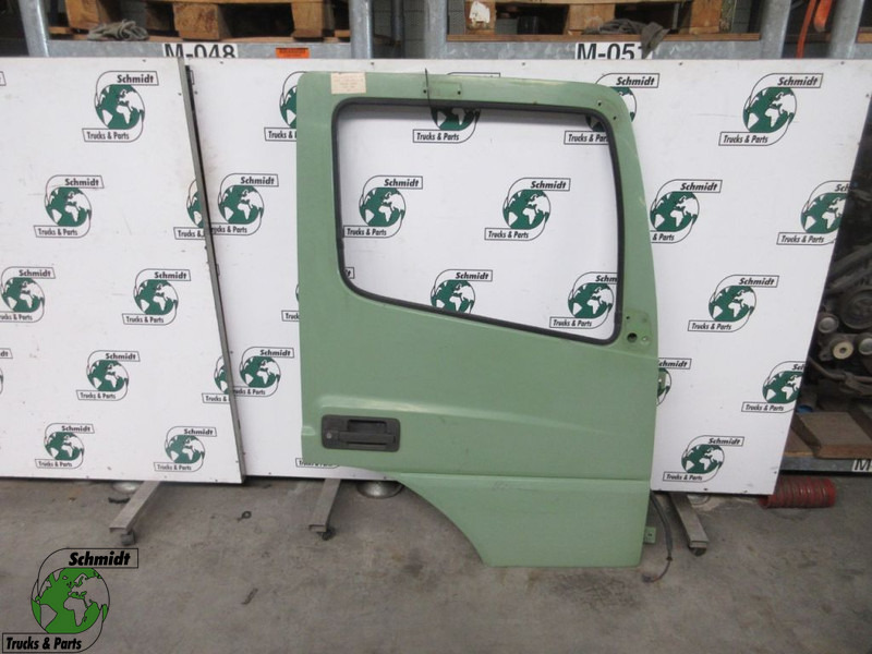 Mercedes-Benz AXOR A 979 720 20 05 PORTIER RECHTS - Door and parts for Truck: picture 1 Mercedes-Benz AXOR A 979 720 20 05 PORTIER RECHTS - Door and parts for Truck: picture 1