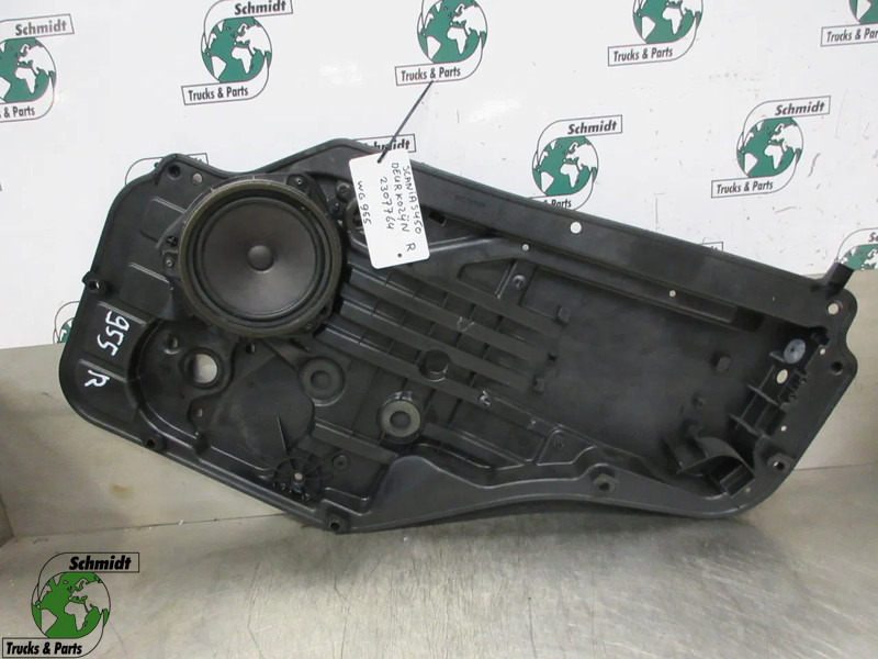 Scania 2307764 BINNEN DEURPLAAT SCANIA S 450 RECHTS NGS - Cab and interior for Truck: picture 1 Scania 2307764 BINNEN DEURPLAAT SCANIA S 450 RECHTS NGS - Cab and interior for Truck: picture 1