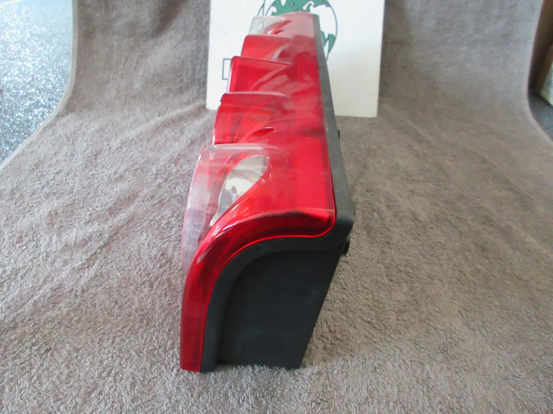 Schmitz Cargobull 1008680//25-6010-50 ACHTERLAMP NIEUWE !!!! - Tail light for Truck: picture 4 Schmitz Cargobull 1008680//25-6010-50 ACHTERLAMP NIEUWE !!!! - Tail light for Truck: picture 4