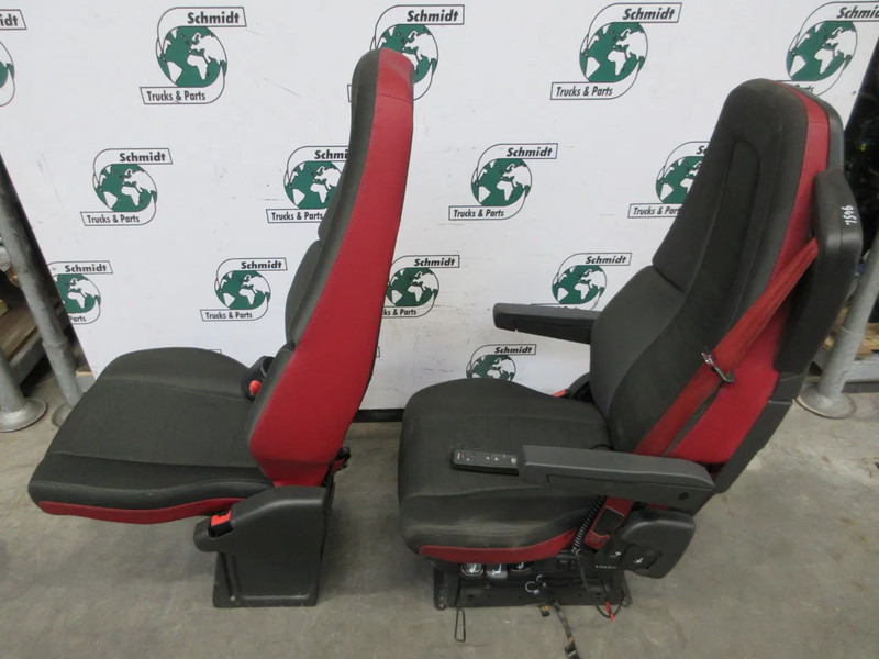 Volvo 22040056 // 84165773 // 21433067// 82201655 STOELEN SET VOLVO FH 460 EURO 6 MODEL 2018 - Seat for Truck: picture 2 Volvo 22040056 // 84165773 // 21433067// 82201655 STOELEN SET VOLVO FH 460 EURO 6 MODEL 2018 - Seat for Truck: picture 2
