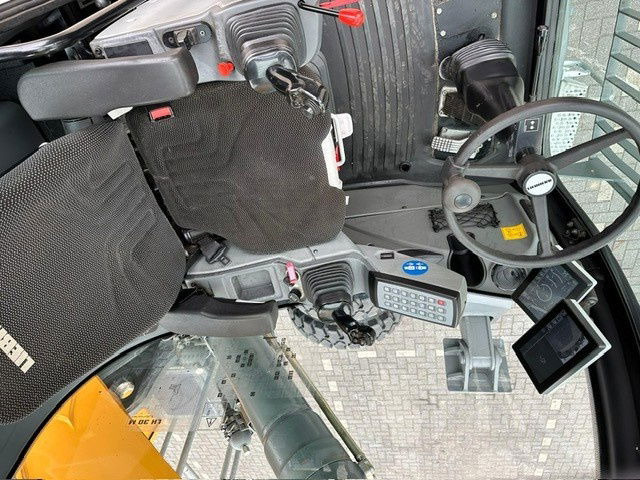 Waste/ Industry handler Liebherr LH 30 M: picture 23