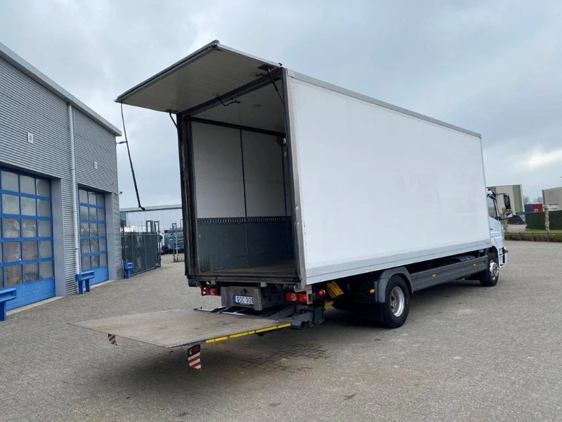 Mercedes-Benz ATEGO 1624 / AUTOMATIC / CLOSED BOX / SIDE DOORS / AIRCO / LWDS / FCW / EURO-6 / 2016 - Box truck: picture 4 Mercedes-Benz ATEGO 1624 / AUTOMATIC / CLOSED BOX / SIDE DOORS / AIRCO / LWDS / FCW / EURO-6 / 2016 - Box truck: picture 4