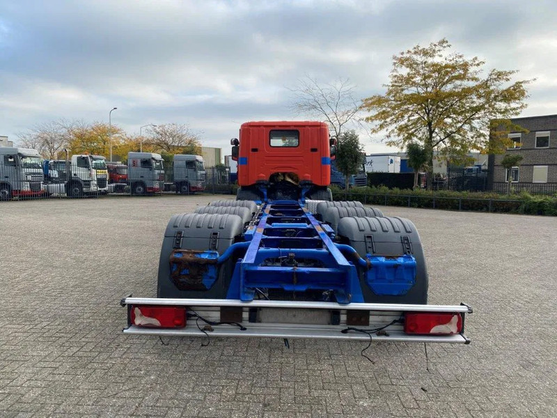 Scania G400 / 8X4 / 9TON FRONT AXLE / PTO / LIFT+LENKACHSE / ALCOA'S / AIRCO / MANUAL / EURO-5 / 2011 - Cab chassis truck: picture 4 Scania G400 / 8X4 / 9TON FRONT AXLE / PTO / LIFT+LENKACHSE / ALCOA'S / AIRCO / MANUAL / EURO-5 / 2011 - Cab chassis truck: picture 4