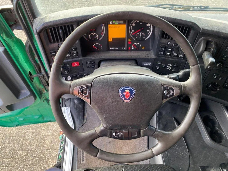 Hook lift truck Scania R520 V8 / 8X4 / BIG AXLE / AJK HOOKLIFT 30TON / LIFT+LENKACHSE / NAVI / LEATHER / FULL-AIR / AUTOMATIC / EURO-6 / 2015: picture 15 Hook lift truck Scania R520 V8 / 8X4 / BIG AXLE / AJK HOOKLIFT 30TON / LIFT+LENKACHSE / NAVI / LEATHER / FULL-AIR / AUTOMATIC / EURO-6 / 2015: picture 15