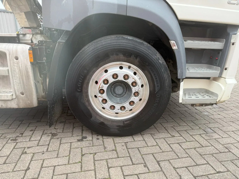DAF CF480 / 6X4 / ENGINE RUNNING / INTARDER / HYDRAULICS / ONLY:87912 KM / FULL-AIR / DEB / ALCOA / LWDS / FRIDGE / AUTOMATIC / EURO leasing DAF CF480 / 6X4 / ENGINE RUNNING / INTARDER / HYDRAULICS / ONLY:87912 KM / FULL-AIR / DEB / ALCOA / LWDS / FRIDGE / AUTOMATIC / EURO: picture 16