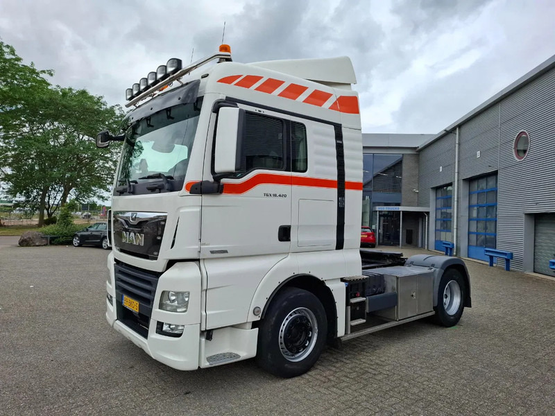 MAN TGX 18.440 / NL TRUCK / ONLY:299058 KM / NAVI / ACC / LWDS / FRIDGE / AUTOMATIC / EURO-6 / 2017 - Tractor unit: picture 1 MAN TGX 18.440 / NL TRUCK / ONLY:299058 KM / NAVI / ACC / LWDS / FRIDGE / AUTOMATIC / EURO-6 / 2017 - Tractor unit: picture 1