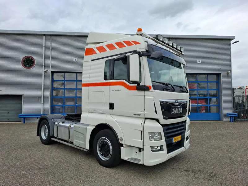 MAN TGX 18.440 / NL TRUCK / ONLY:299058 KM / NAVI / ACC / LWDS / FRIDGE / AUTOMATIC / EURO-6 / 2017 - Tractor unit: picture 2 MAN TGX 18.440 / NL TRUCK / ONLY:299058 KM / NAVI / ACC / LWDS / FRIDGE / AUTOMATIC / EURO-6 / 2017 - Tractor unit: picture 2