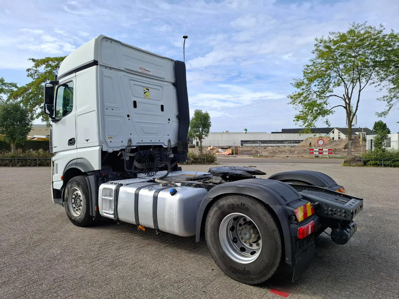 Mercedes-Benz Actros 1945 / HYDRAULICS / LWDS / GEN2 V2 TACHO / 2XBED / FRIDGE / AUTOMATIC / EURO-6 / 2018 - Tractor unit: picture 3 Mercedes-Benz Actros 1945 / HYDRAULICS / LWDS / GEN2 V2 TACHO / 2XBED / FRIDGE / AUTOMATIC / EURO-6 / 2018 - Tractor unit: picture 3