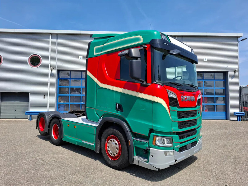 Scania NGS R580 V8 / RETARDER / HYDRAULICS / FULL-AIR / ONLY:644971 KM / LWDS / NAVI / FRIDGE / AUTOMATIC / EURO-6 / 2017 - Tractor unit: picture 2 Scania NGS R580 V8 / RETARDER / HYDRAULICS / FULL-AIR / ONLY:644971 KM / LWDS / NAVI / FRIDGE / AUTOMATIC / EURO-6 / 2017 - Tractor unit: picture 2