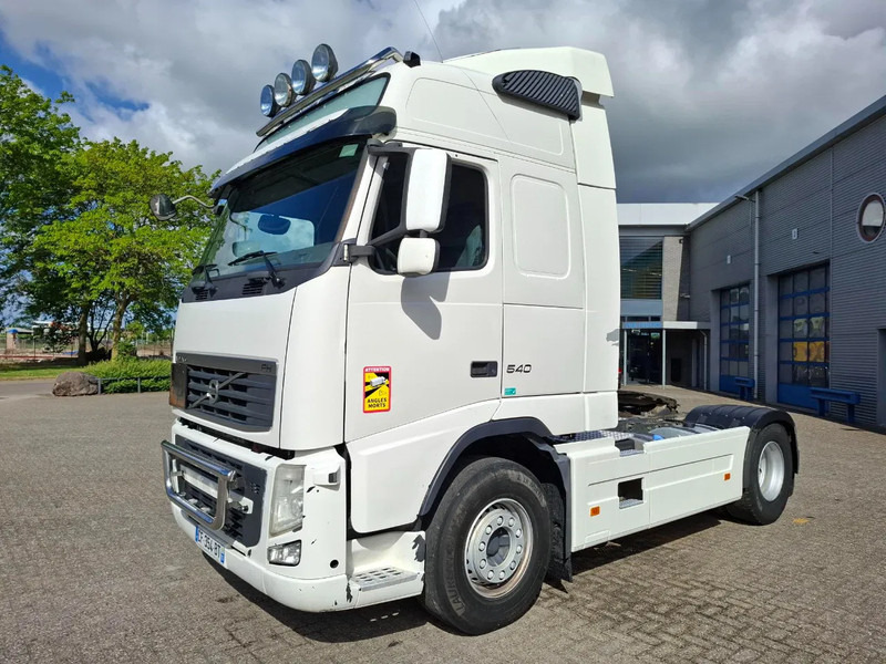 Volvo FH13-540 / HYDRAULICS / VEB+ / TUV:01-04-2026 / FRIDGE / AIRCO / SIDESKIRTS / AUTOMATIC / EURO-5 / 2012 - Tractor unit: picture 1 Volvo FH13-540 / HYDRAULICS / VEB+ / TUV:01-04-2026 / FRIDGE / AIRCO / SIDESKIRTS / AUTOMATIC / EURO-5 / 2012 - Tractor unit: picture 1