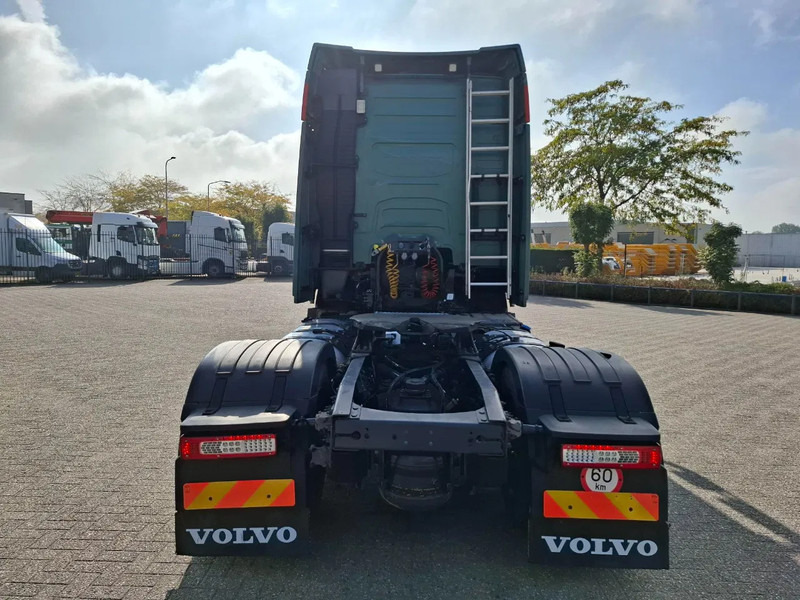 Volvo FH4-460 / VEB+ / DOUBLE TANK / FRIDGE / AIRCO / AUTOMATIC / EURO-6 / 2014 - Tractor unit: picture 4 Volvo FH4-460 / VEB+ / DOUBLE TANK / FRIDGE / AIRCO / AUTOMATIC / EURO-6 / 2014 - Tractor unit: picture 4