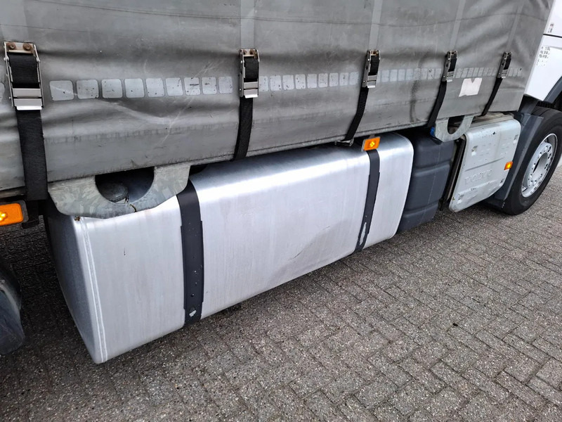 Curtainsider truck Volvo FH4-500 / I-PARKCOOL / LIFT+LENKACHSE / SMART TACHO / CURTAIN SAILS / AUTOMATIC / EURO-6 / 2016: picture 12 Curtainsider truck Volvo FH4-500 / I-PARKCOOL / LIFT+LENKACHSE / SMART TACHO / CURTAIN SAILS / AUTOMATIC / EURO-6 / 2016: picture 12