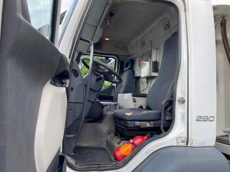 Tank truck Volvo FL7-290 / 5 COMPARTIMENTS / 13000 LITER TOTAL / PUMP / ONLY:288120 KM / AUTOMATIC / EURO-5 / 2009: picture 19