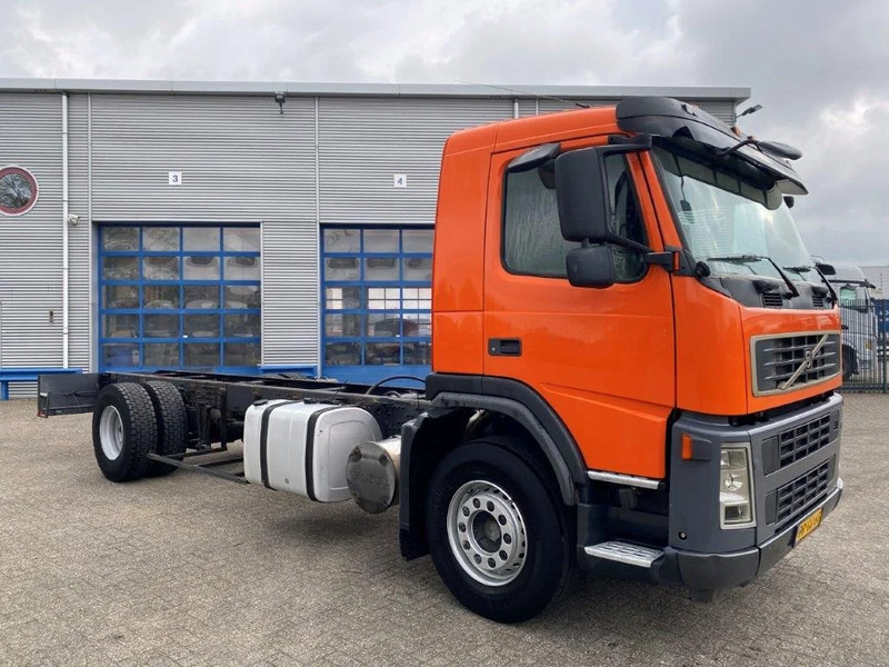Volvo FM9-260 / HYDRAULICS / NL TRUCK / AUTOMATIC / EURO-3 / 2005 - Cab chassis truck: picture 2 Volvo FM9-260 / HYDRAULICS / NL TRUCK / AUTOMATIC / EURO-3 / 2005 - Cab chassis truck: picture 2