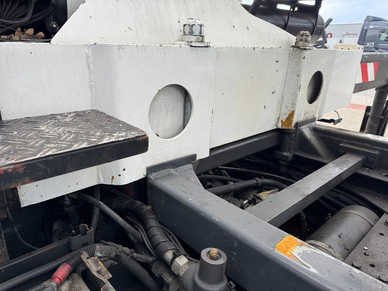 Crane truck DAF CF410 FAQ HMF 2620, Unfall - Damaged.: picture 8