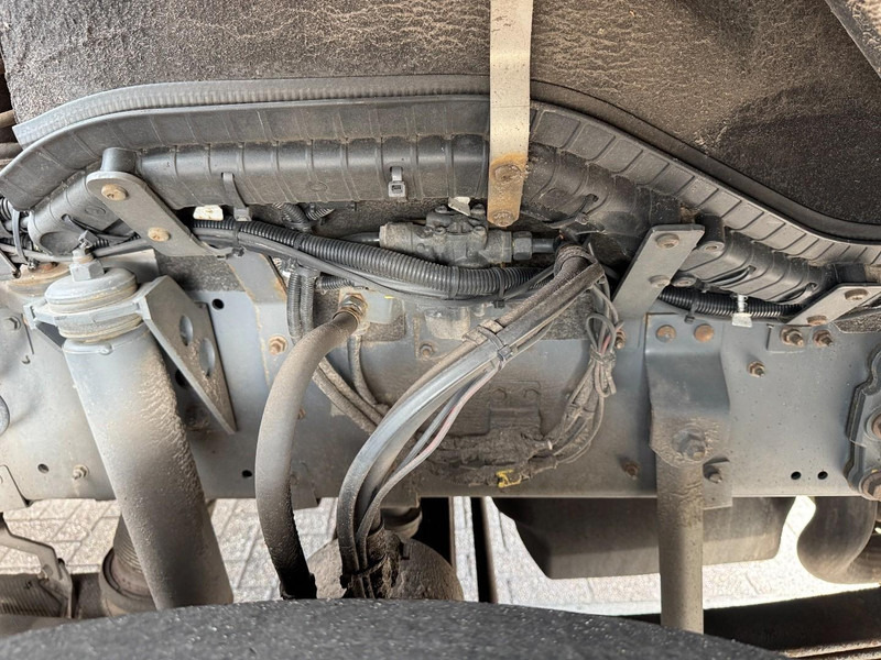 Crane truck DAF CF410 FAQ HMF 2620, Unfall - Damaged.: picture 18